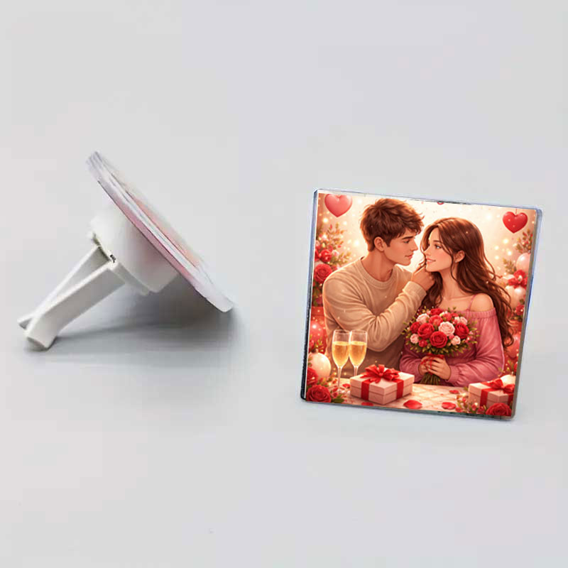 מפיץ ריח לרכב - מבשם אוויר עם תמונה זוגית להצמדה לפתח האוורור של הרכב.