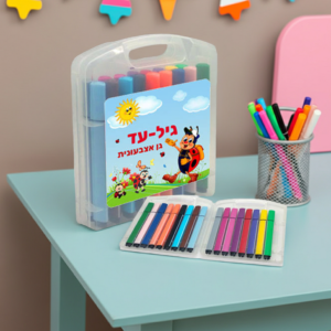 טושים במזוודה