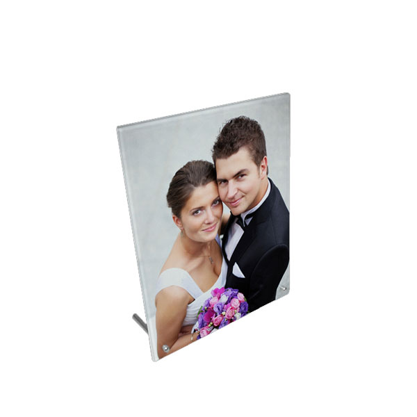 תמונה על זכוכית - הדפסת תמונה על זכוכית במעמד שולחני, עם 2 פינים ממתכת להצבה על מדף / שולחן - מתנה לאנשים היקרים ללבכם ליום האהבה ולנטיין, לט"ו באב חג האהבה או סתם כי אתם אוהבים.